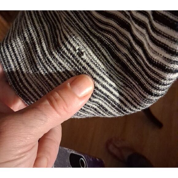 Splendid Black and White Striped Blouse Size Small - Picture 5 of 11